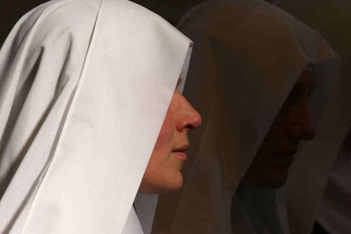 Costume Da Suora Fai Da Te Unità tsunami eroico velo suora elenco metti avanti Grande