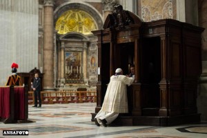 Papa francesco si confessa