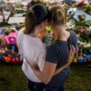 Tributo alle vittime di Orlando