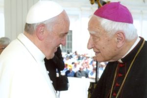 Papa Francesco e mons. Bettazzi