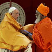 Papa e prete Hindu