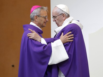 Francesco ha accettato l’invito del vescovo di Carpi