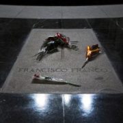 Tomba di Francisco Franco nella Valle dei Caduti a Madrid