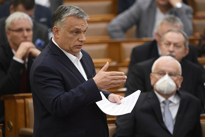 Pieni poteri a Orban