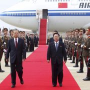 Visita a Pyongyang di Zhao Leji (presidente del Congresso cinese).